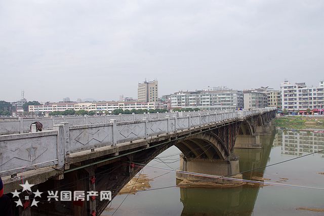 瑞金,于都的一个重要交通要道,该桥原是木桥,当年兴国数万人参加红军